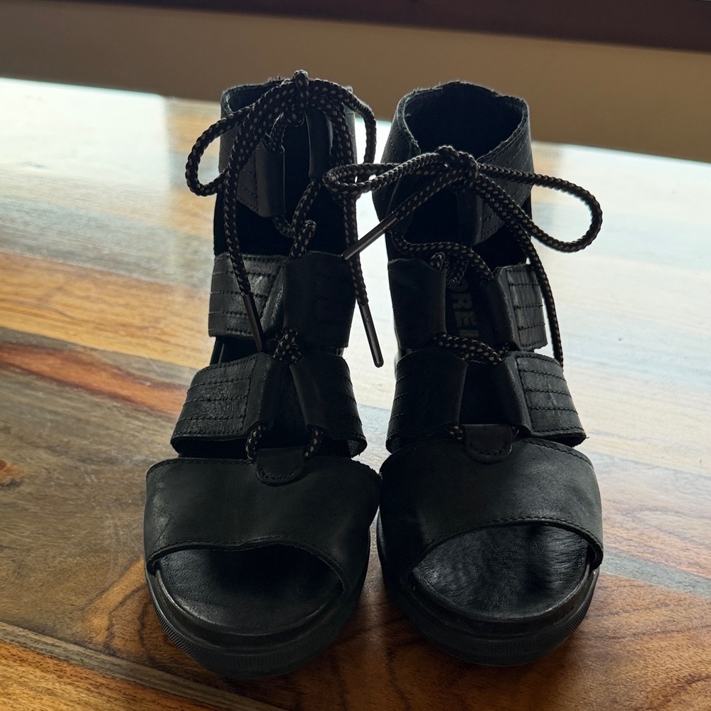 Sorel Black Women's Sandals - Picture 2 of 4